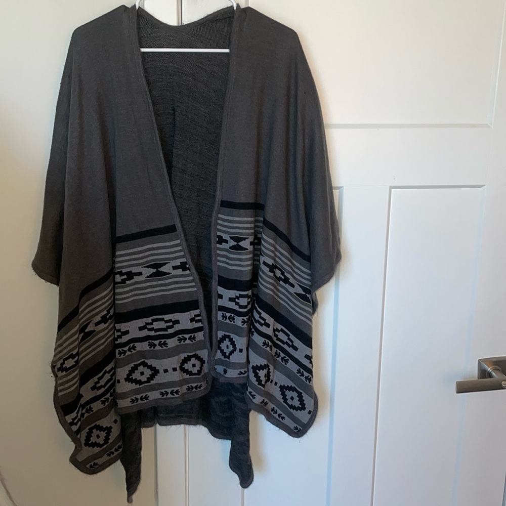 Francesca’s Collection Shaw